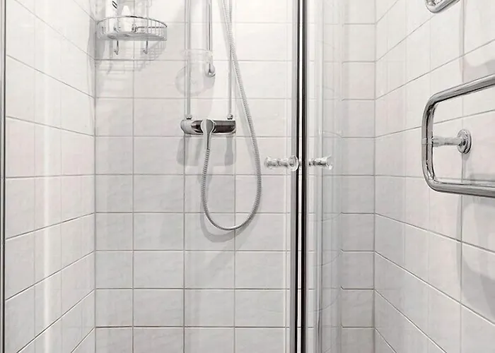 فندق مبيت وإفطار 5:ans 2*