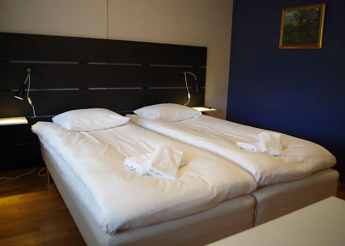 Spoton & Sportsbar Hostel *