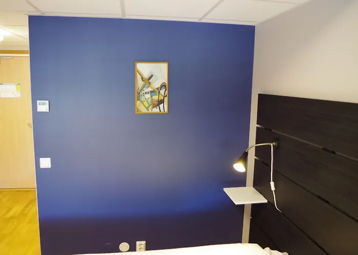 Spoton & Sportsbar Hostel