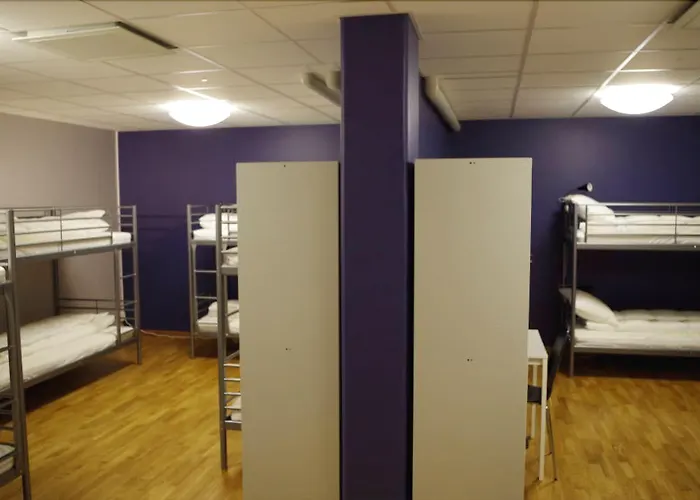 Hostel Spoton & Sportsbar *