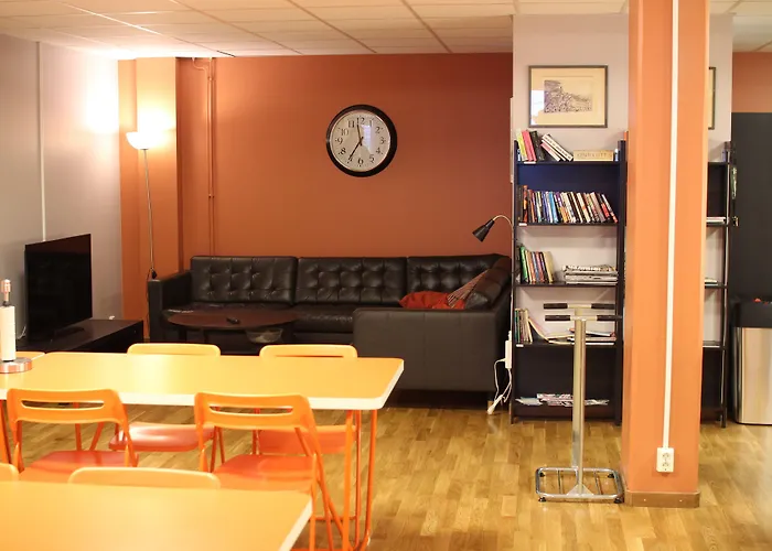 Spoton & Sportsbar Hostel