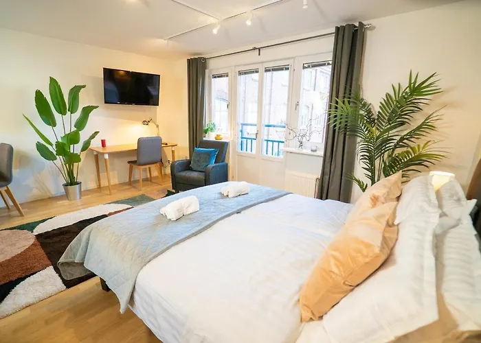 아파트 Earth-toned Studio, Near Haga & Jaerntorget *