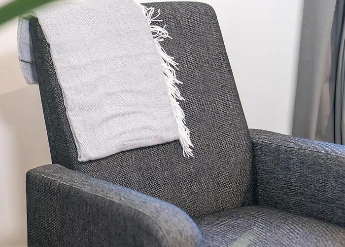 Prime Location, Spacious Διαμέρισμα