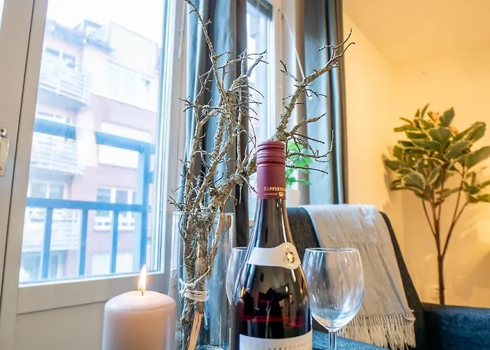 Calm Linne With Feel, Steps From Haga * 哥德堡