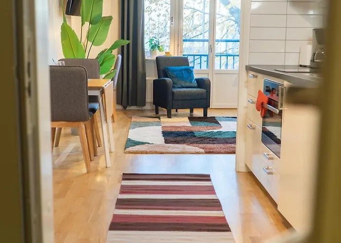 Earth-toned Studio, Near Haga & Jaerntorget 예테보리