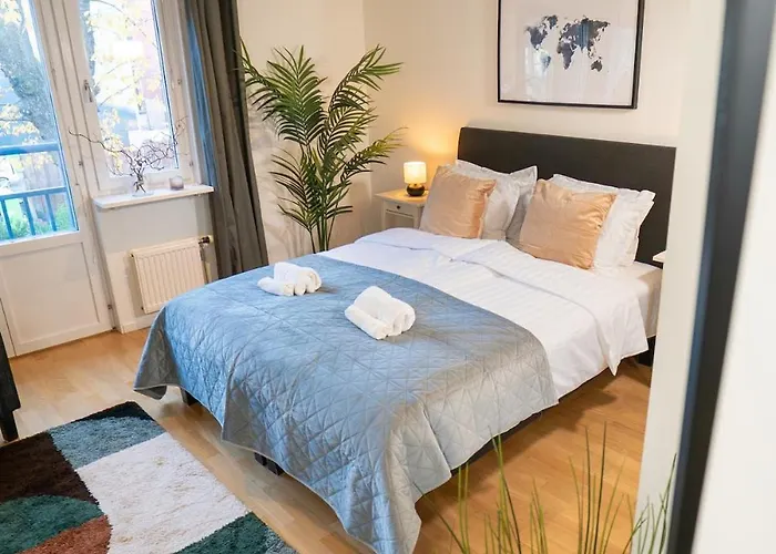 Earth-toned Studio, Near Haga & Jaerntorget Appartamento