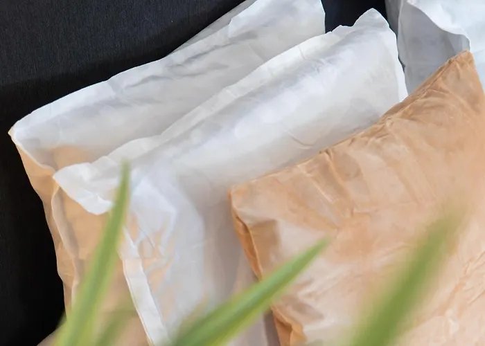 Earth-toned Studio, Near Haga & Jaerntorget Goteborg