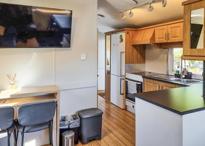 Ship In With Sauna Hotel en barco 4*