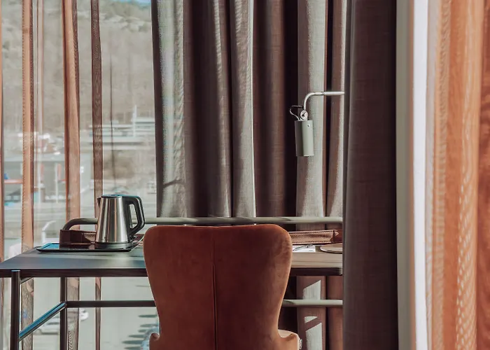 Quality The Weaver Hotel