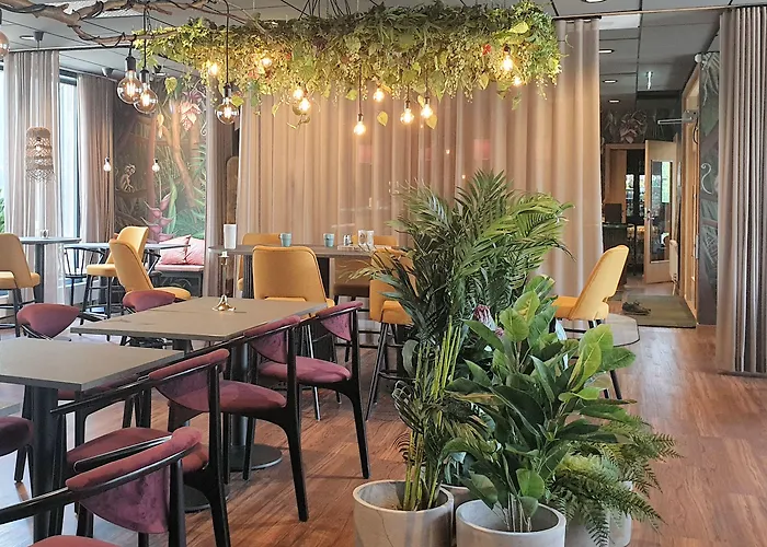 Hotell Treetop Hangout & 3*