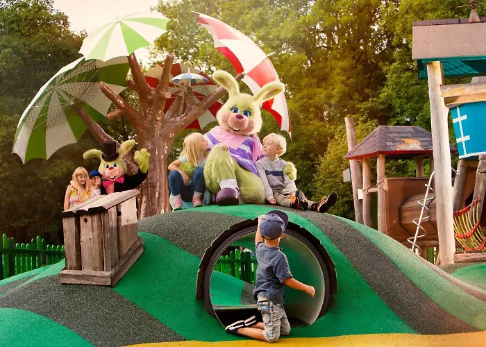 Lisebergsbyns بيت شباب