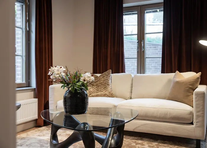 Live And Ekmanska 公寓式酒店 4*