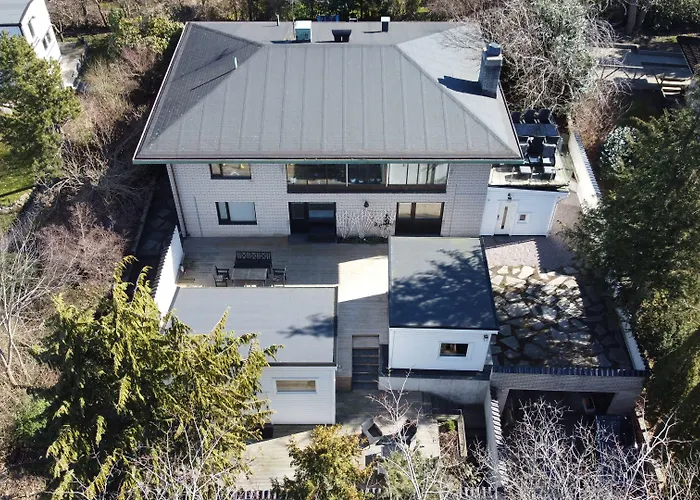 Tg Oasis Oergryte & *