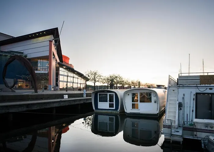 Unique Houseboat Experience In Vakantiehuis