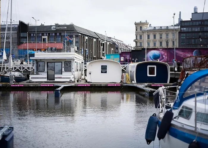 Unique Houseboat Experience In Сasa de vacaciones *