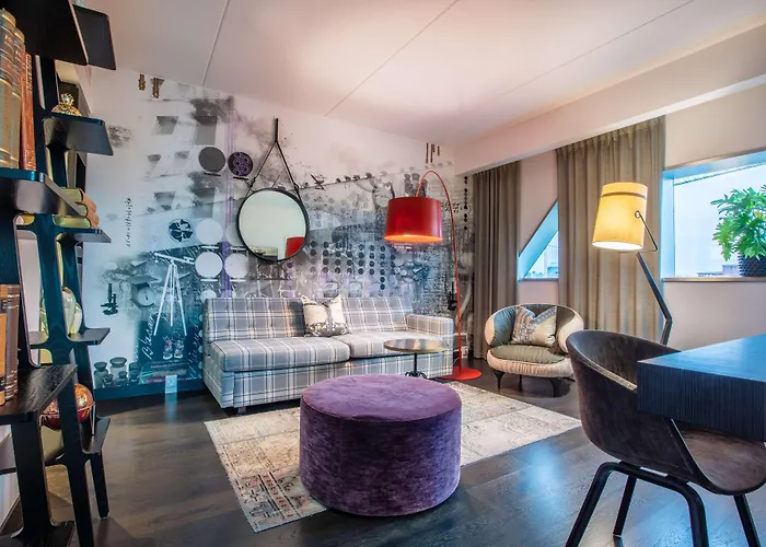 Hotel Radisson Blu Riverside 4*