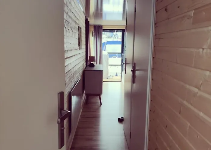 Tekne Floating Downtown