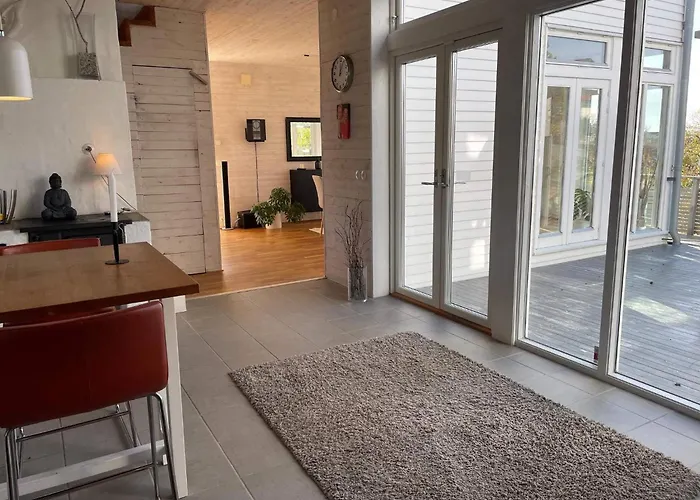 Seaside House In Sandvik With Pool Göteborg