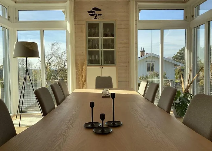 Seaside House In Sandvik With Pool Hébergement de vacances