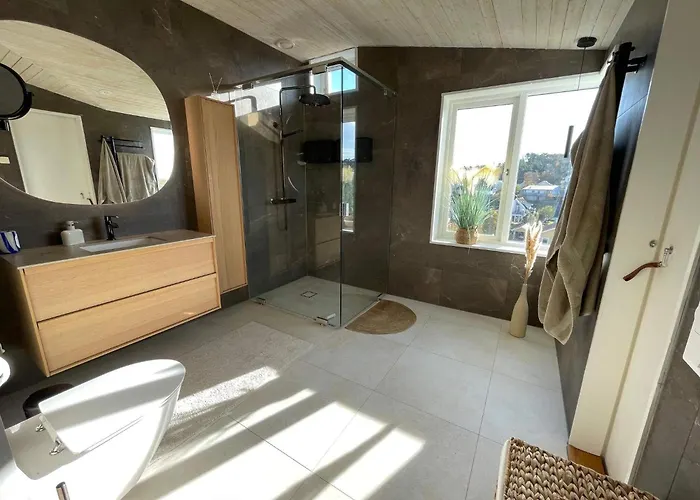 Ferienhaus Seaside House In Sandvik With Pool *