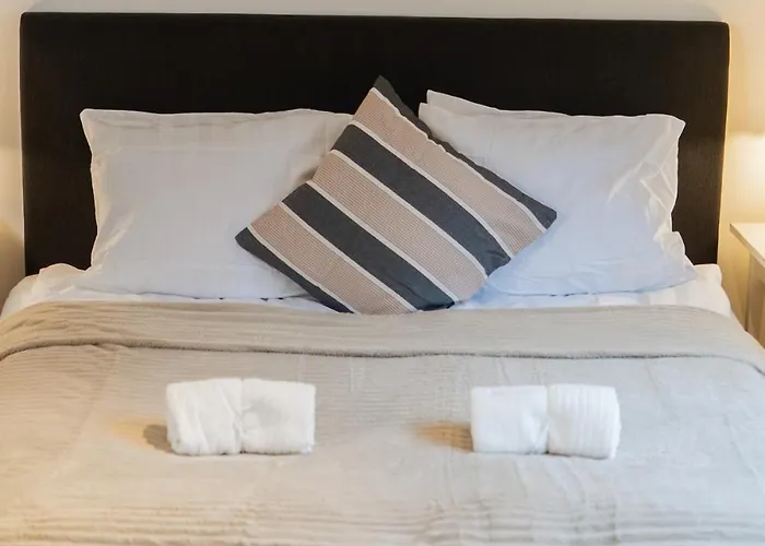 Warm Modern In The Heart Of Linne & Haga 哥德堡