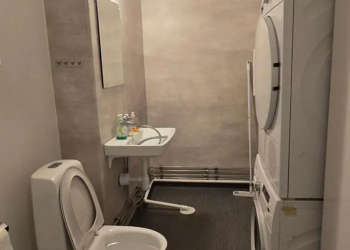 Апартаменты Cozy 15 Min From Volvo Cars