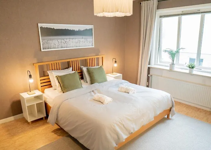 Large City-centre Appartamento