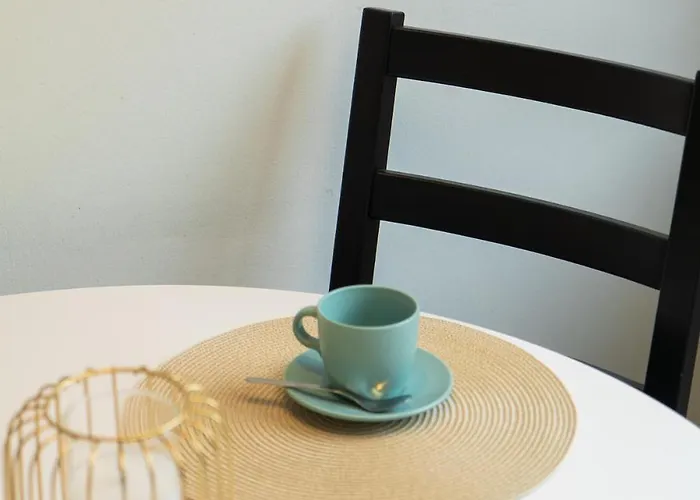 Large 2br - Scandinavian Design - Balcony *