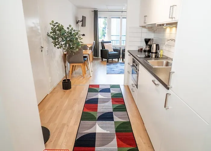 Modern In The Heart Of Linné, Walk To Haga