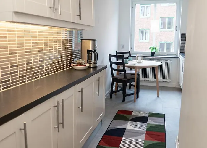 Large 2br - Scandinavian Design - Balcony Apartament *