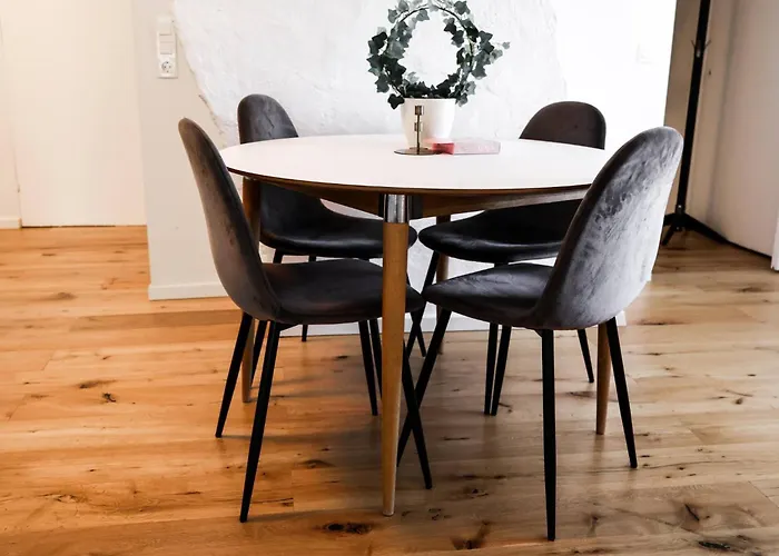 Family & Worker In Goteborg