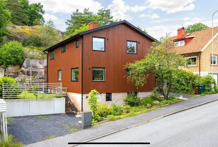 Beautiful House Close To Center *