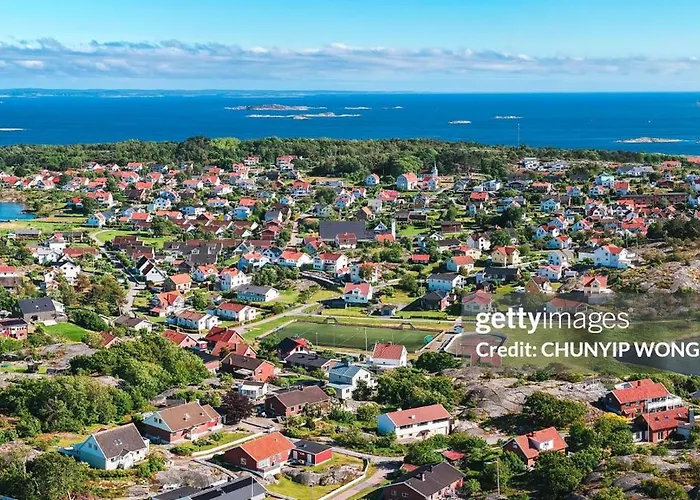 One Large With 3 Single Beds بيت ضيافة