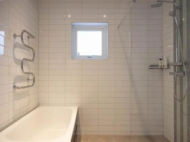 Beautiful House Close To Center 别墅