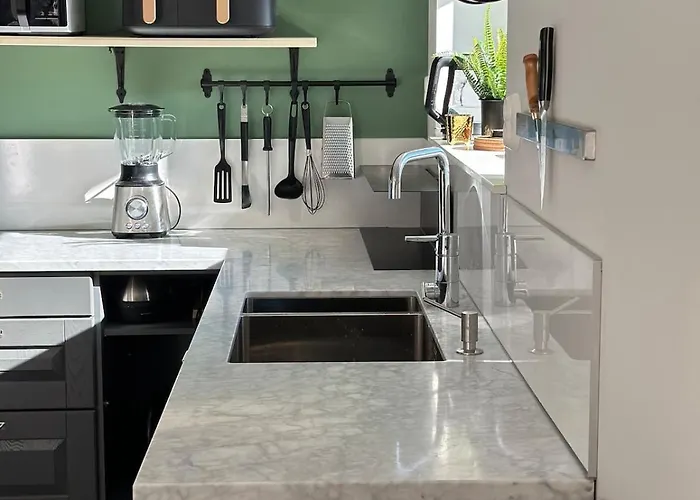 Beautiful House Close To Center