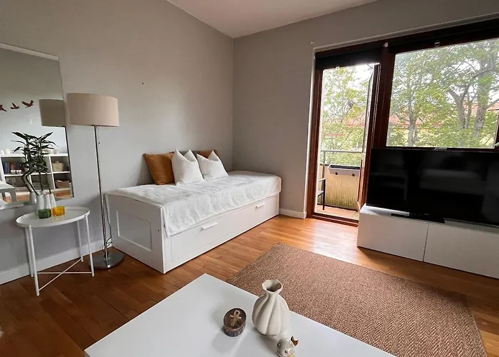 Cozy Apartment, Located Only 10min From The