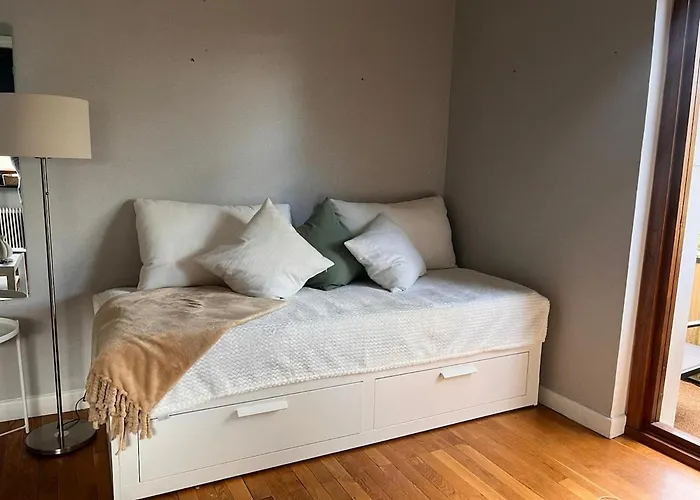 Cozy Apartment, Located Only 10min From The Apartment *