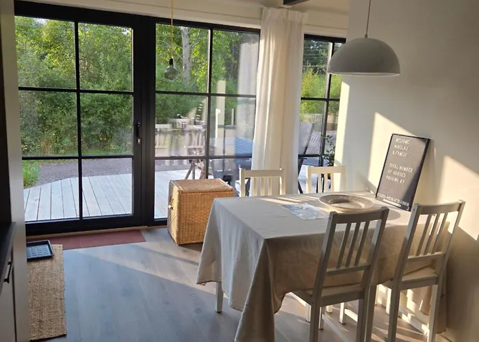 The Little House By The Paddock - Only For Non Smokers Holiday home *