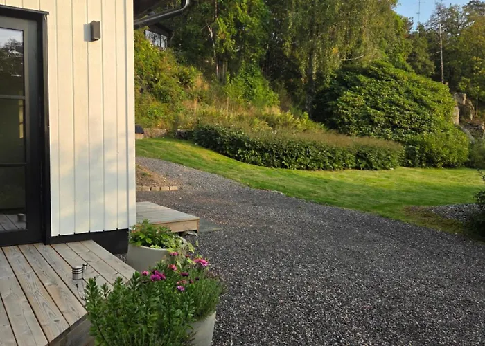 The Little House By The Paddock - Only For Non Smokers Tatil Evi Göteborg