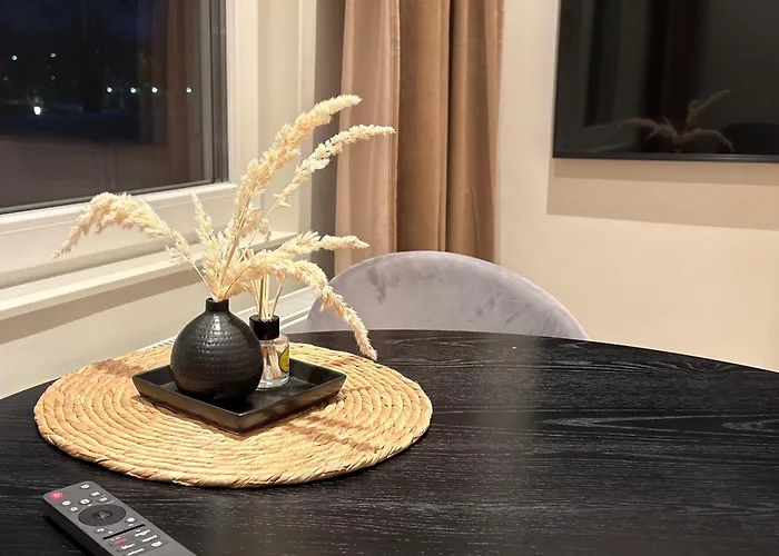 Luxurious With Free Parking Gotenburg