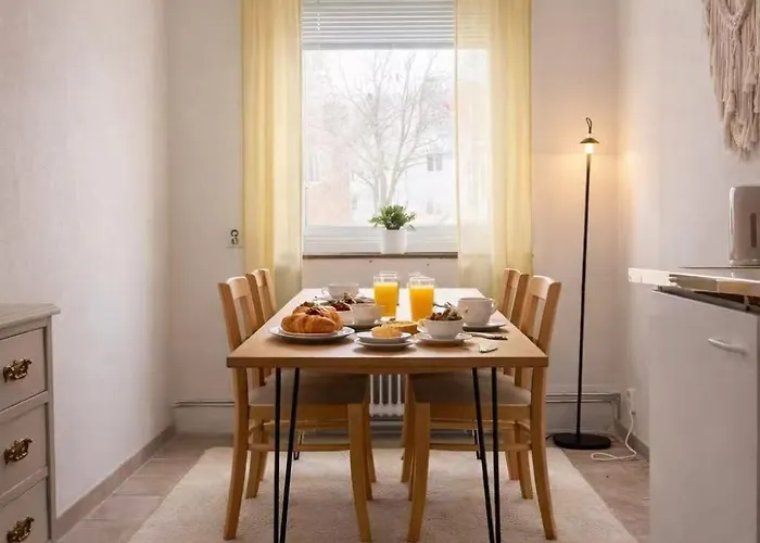 2 Bedroom Family With Balcony Free Parking Haha *