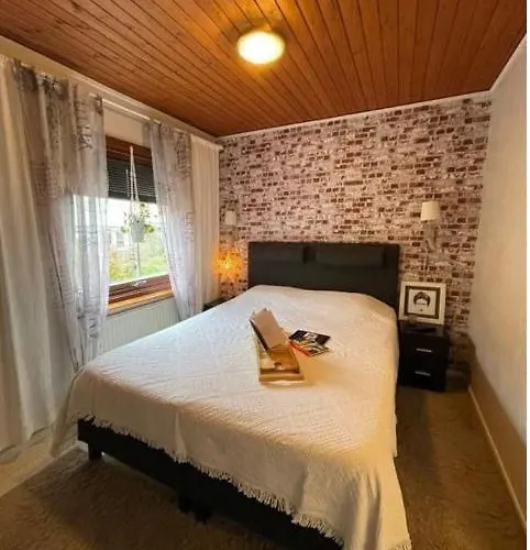 Cozy For Big Travel Group Close To Volvo Göteborg