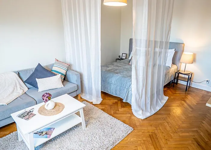 Lägenhet Spacious With Balcony Near Ullevi *