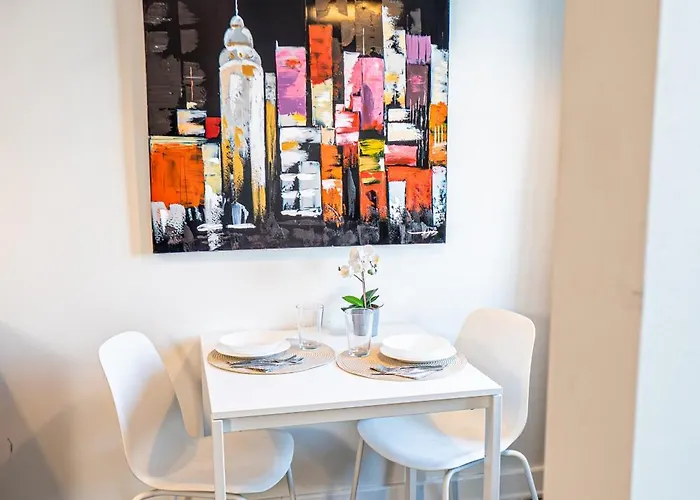 Spacious With Balcony Near Ullevi Appartement