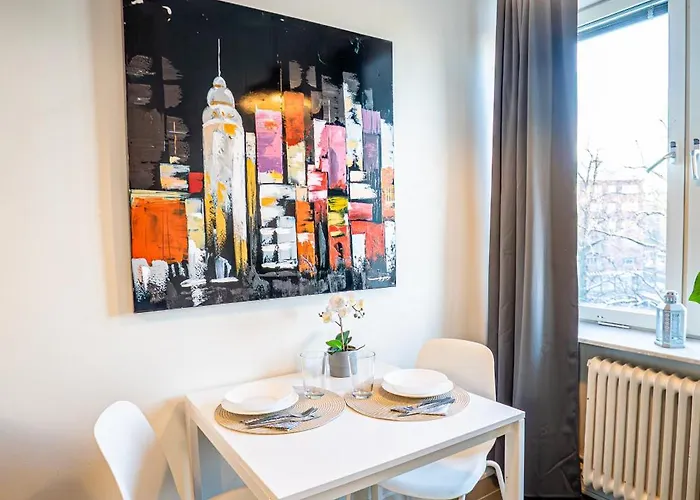 Spacious With Balcony Near Ullevi *