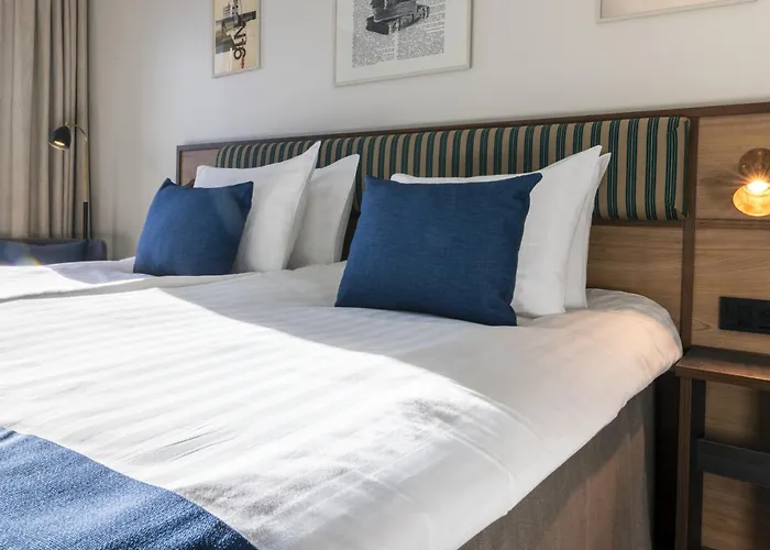 Hotel Quality The Book 4*