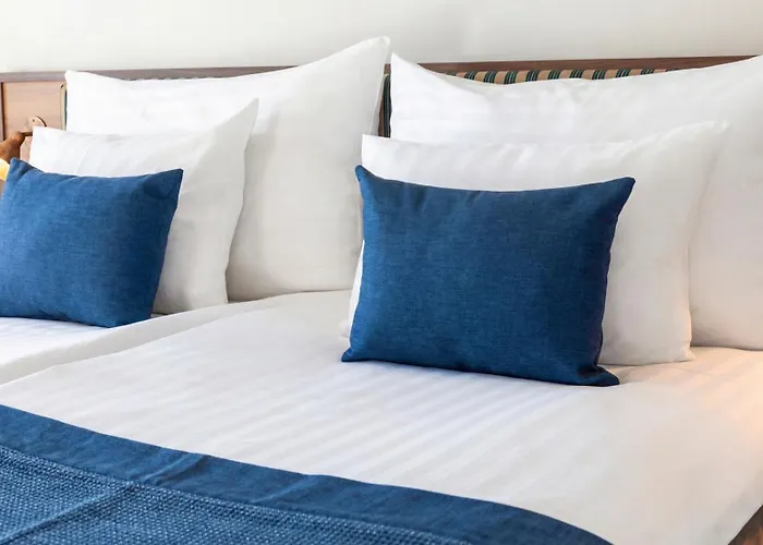 Quality The Book Hotel