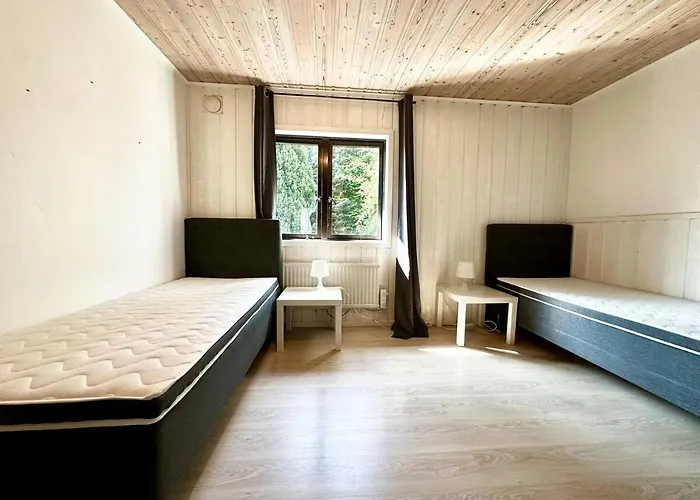 Spacious 7br With Parking For Large Groups Villa *