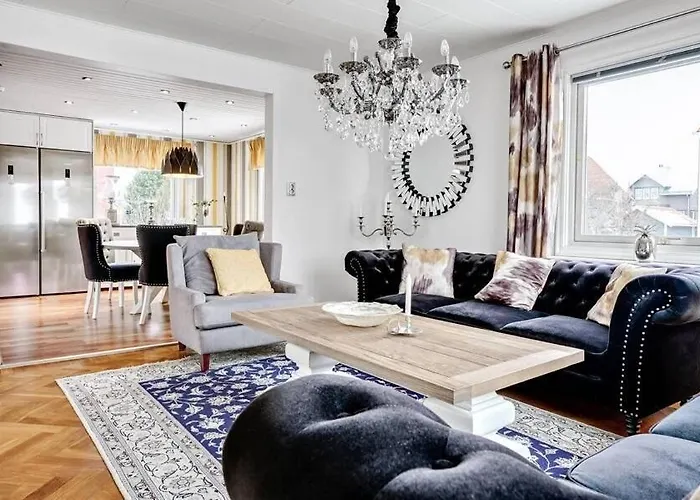 Workers - 4br - 8 Beds - 2 Kitchens - Volvo Semesterbostad *