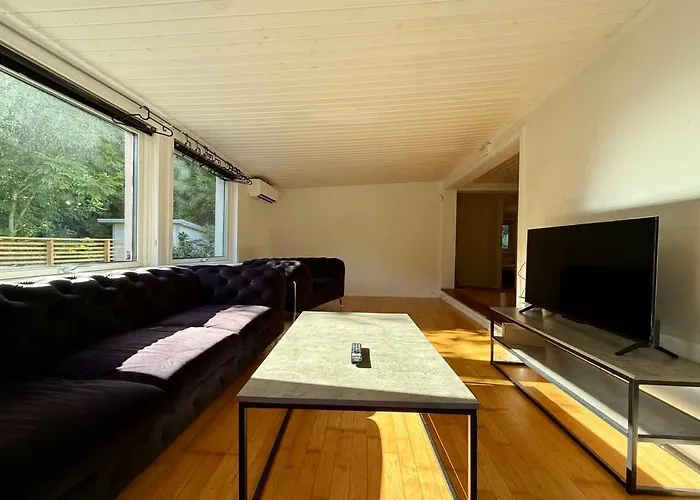 Vakantiehuis Workers - 5 Bedroom - 2 Bath - Volvo - Parking Gotenburg